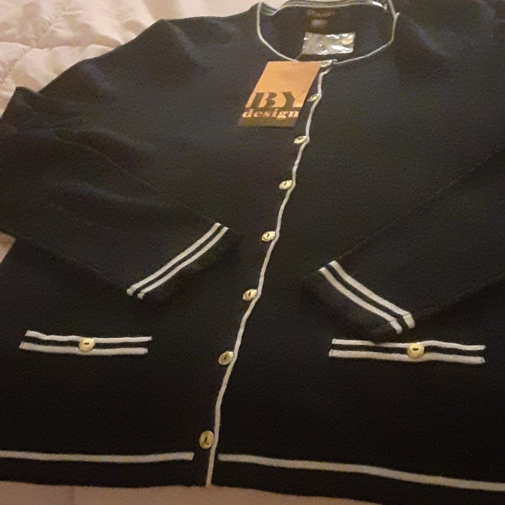 Cardigan in navy blue and white trim